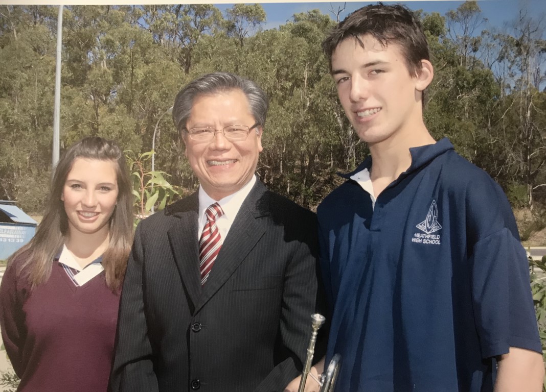 2009 Remembrance Day, with the Honourable Hieu Van Le AC and Elana Avery
